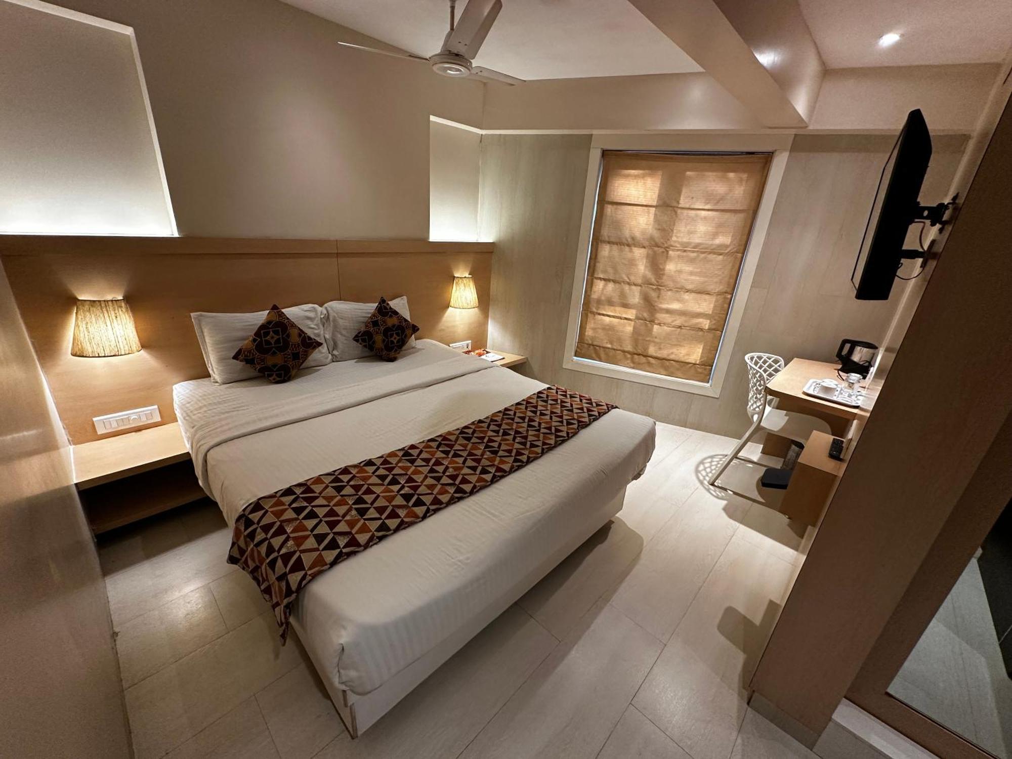 South Coast Hotel Wagle Estate Thane Exterior photo